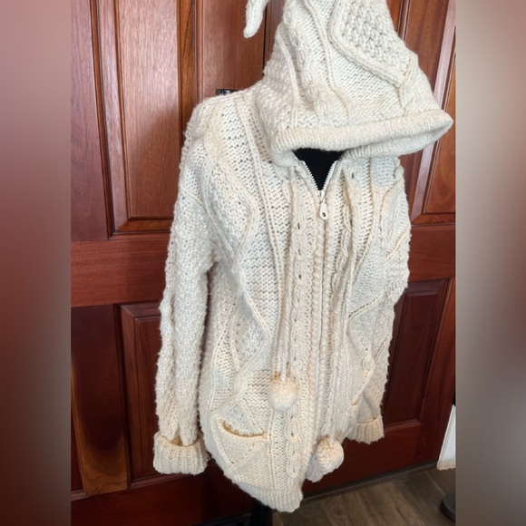 Native Inka 100% Wool Elf Hooded Chunky Sweater Fisherman Cable Pom Pom Long - Picture 3 of 11